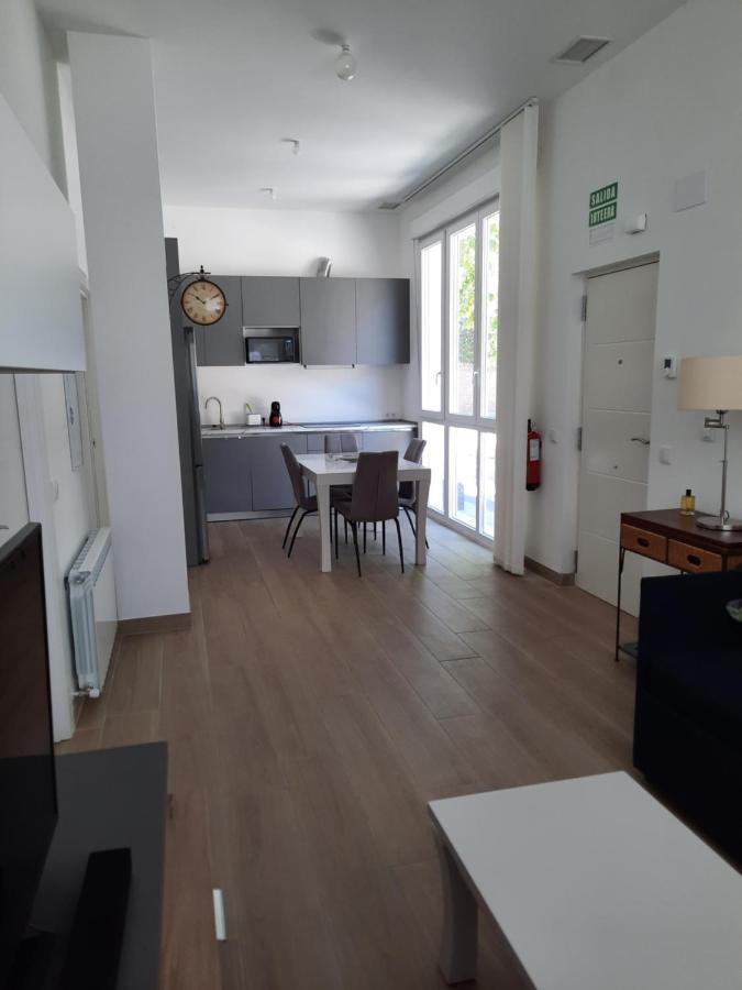 Josemaenea Apartment Пампона Екстериор снимка