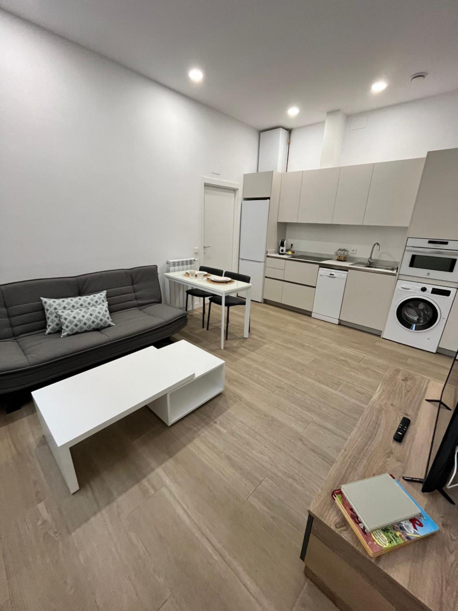 Josemaenea Apartment Пампона Екстериор снимка