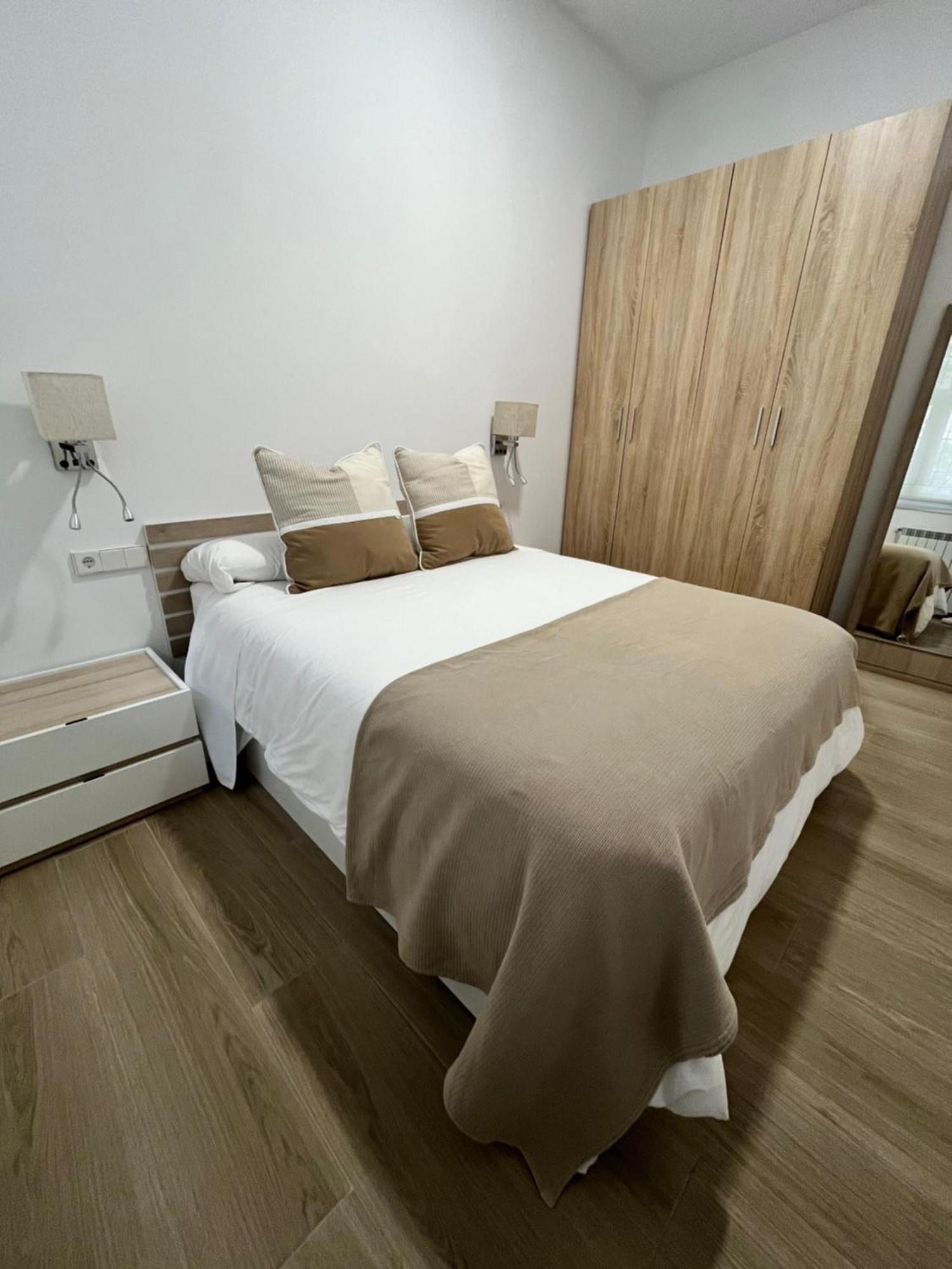 Josemaenea Apartment Пампона Екстериор снимка